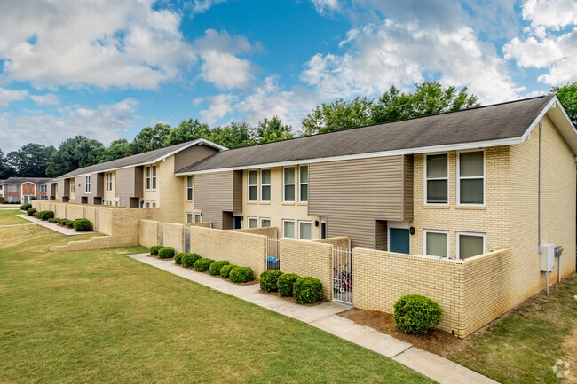 Pembrook Apartments