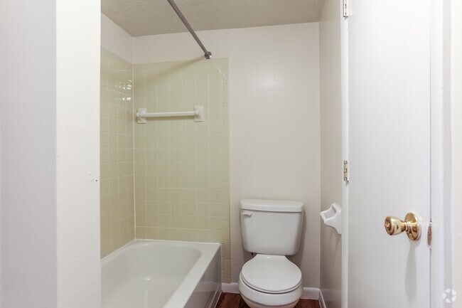 1 Bed/ 1 Bath - 600 Sq Ft
