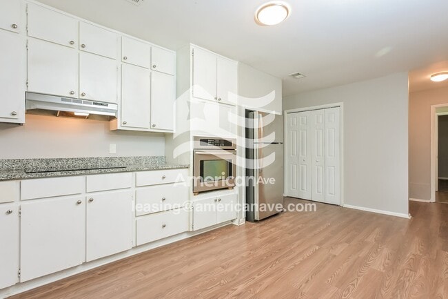 Photo - 426 Northside Dr