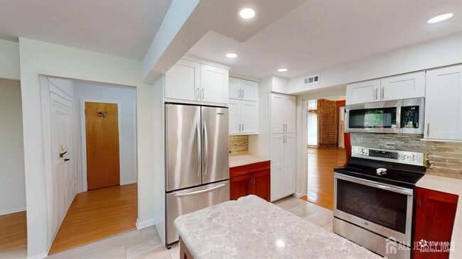 Photo - 157 Willowbrook Dr