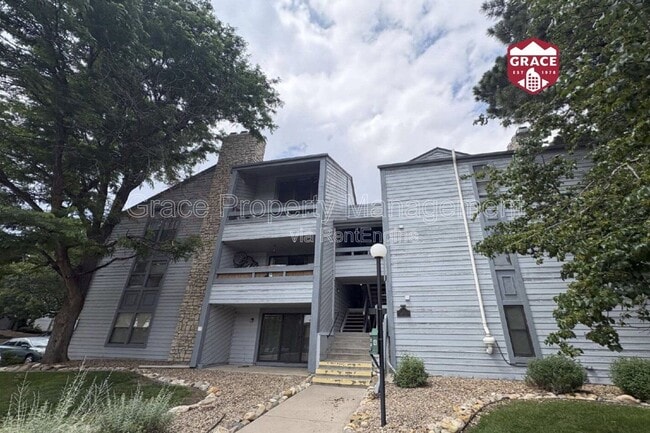Building Photo - 14091 E Tufts Dr Unit E9