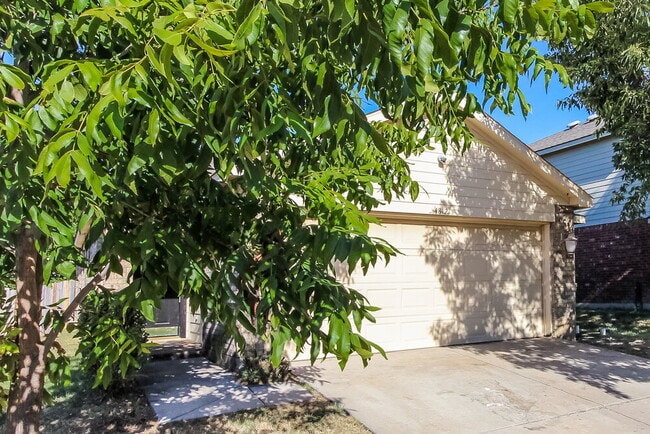 Photo - 4812 Waterford Dr