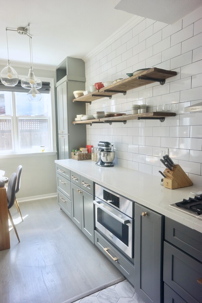 Photo - 2078 S Delaware St