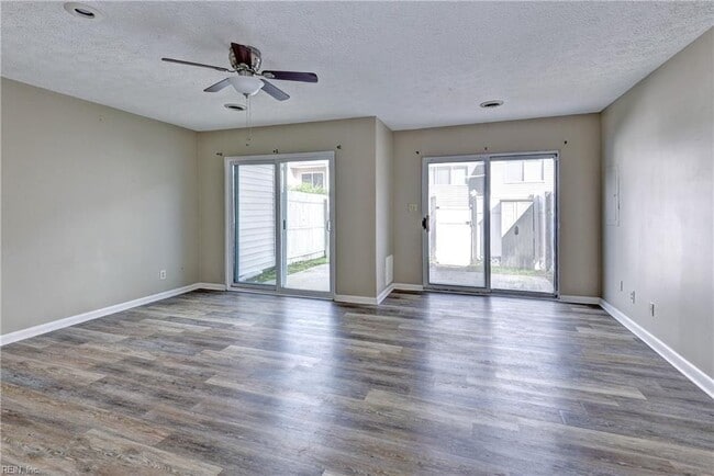 Photo - 4058 Midlands Rd