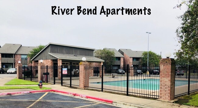 Building Photo - River Bend Apartments Unit 5000