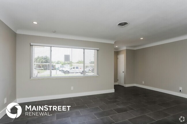 Building Photo - 8464 Hollyhock Ave Rental