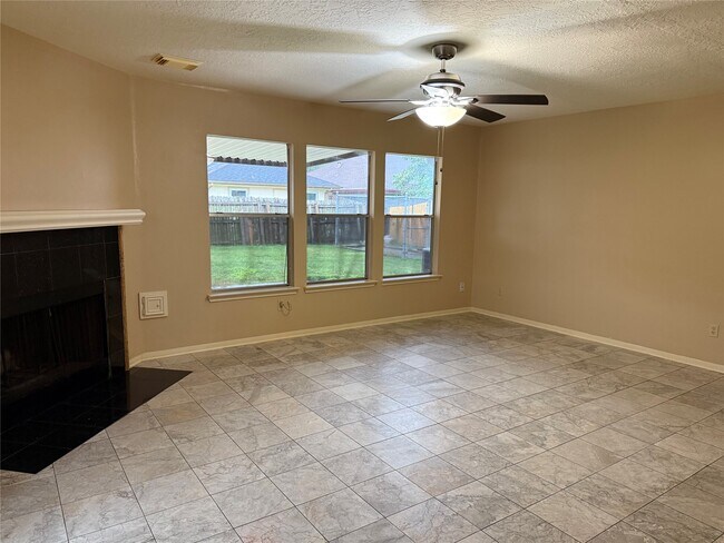 Photo - 16431 Canario Dr