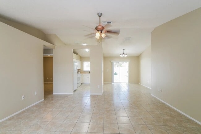 Photo - 1213 Blufield Ave