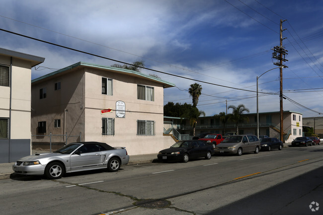 Building Photo - 211-221 W. G St. Rental