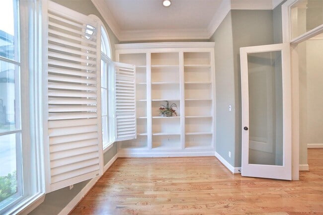 Building Photo - 6335 E Mystic Meadow