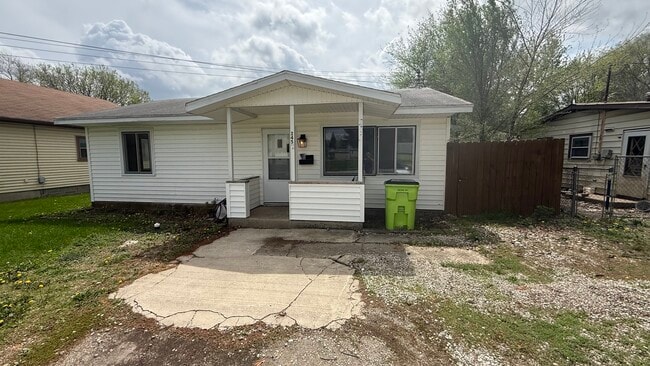 Building Photo - 245 Columbia St