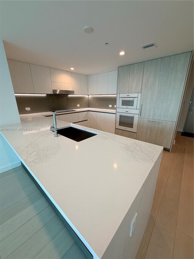 Photo - 9201 E Bay Harbor Dr Unit 303