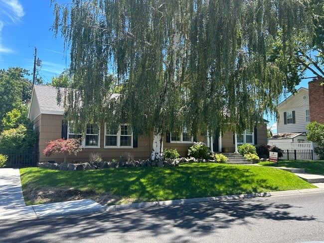 Photo - NEW LISTING In Desirable N. Richland Neighborhood; Walking Distance to Columbia River/Walking Path