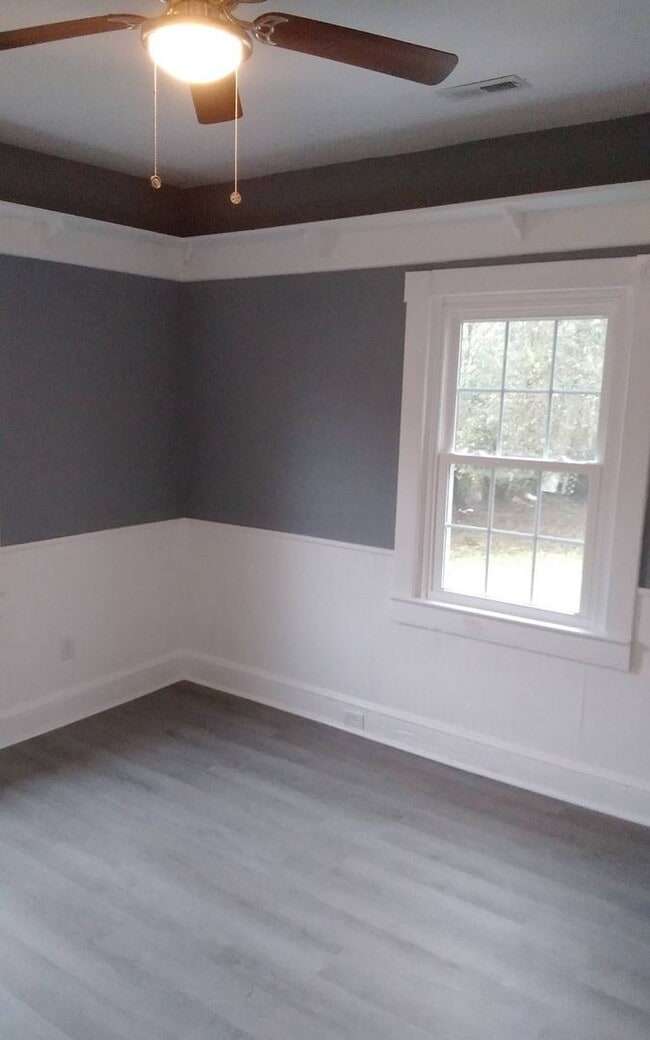 136 W Westover Ave