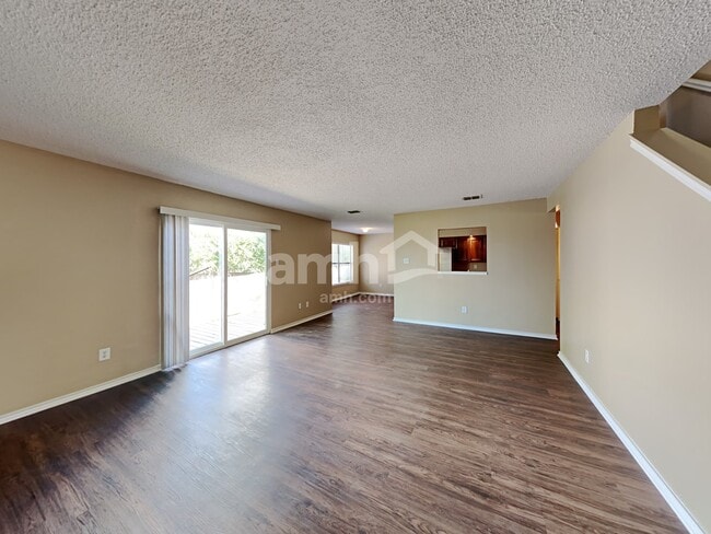 Photo - 1312 Greenleaf Ct