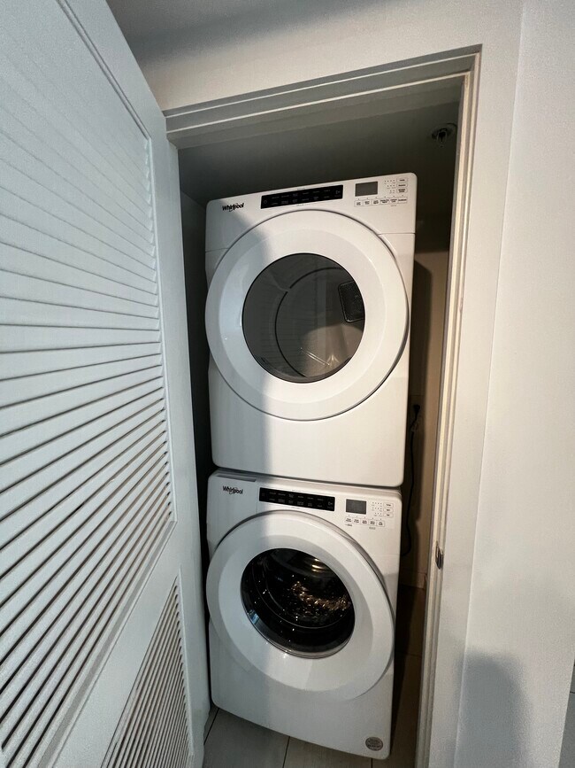 Photo - 440 NE 34th St Unit A4