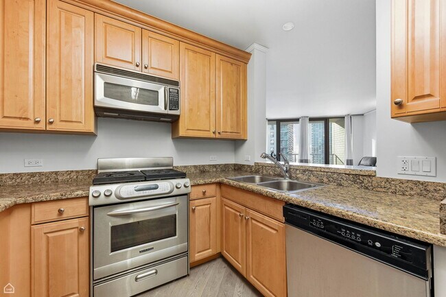 Photo - 420 E Waterside Dr Unit 1502