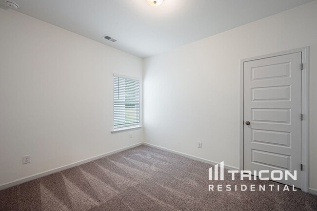 Photo - 118 Chapel Meadow Ln SW