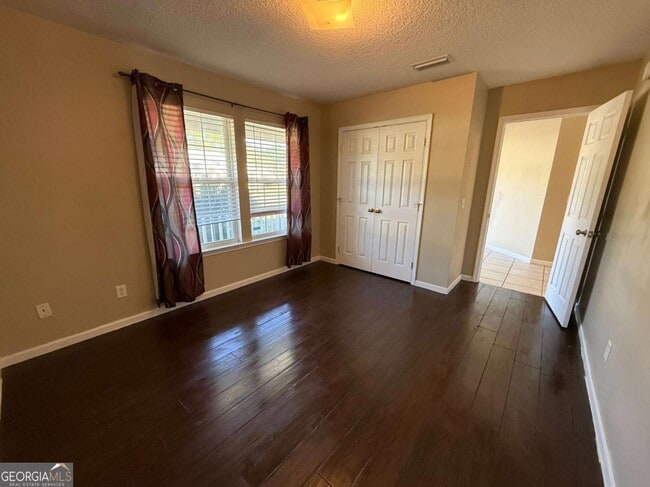 Photo - 107 Cypress Bend