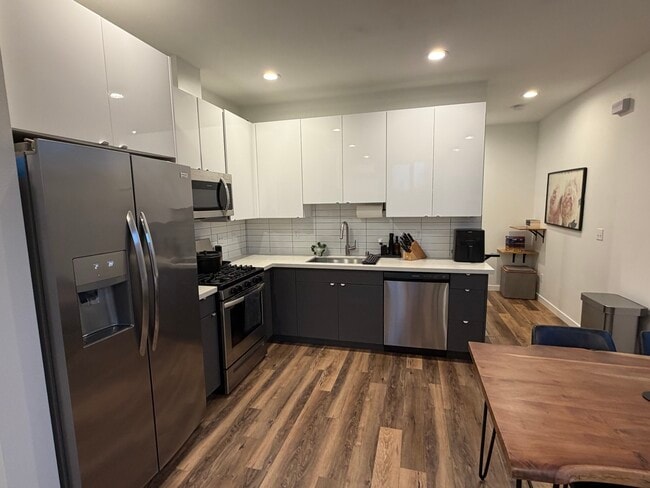 Photo - 5455 25th Ave SW