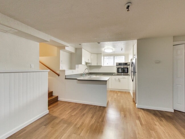 Photo - 193b Henry St
