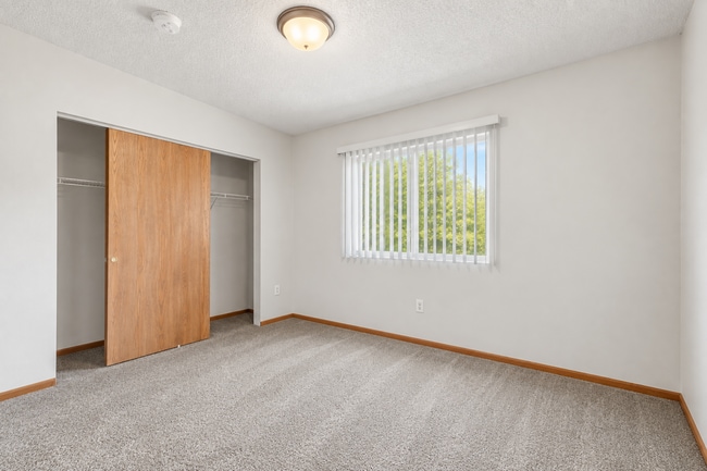 Pineview Place Apartments