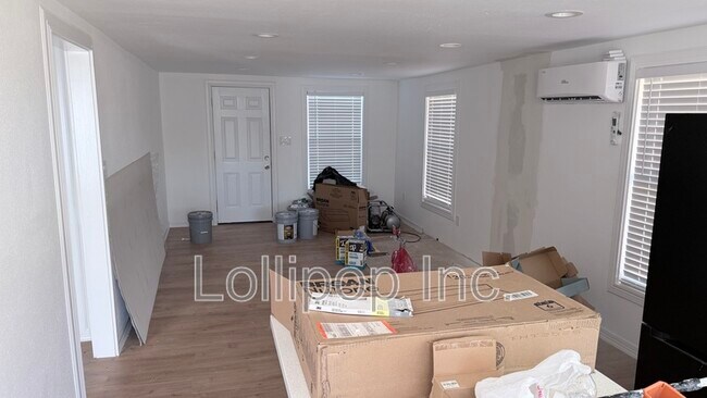 Photo - 2615 Sam Wilson St