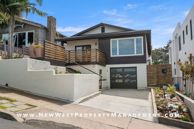 Building Photo - Ocean Beach 2 Bedroom + Bonus Room. Panoramic Water Views!