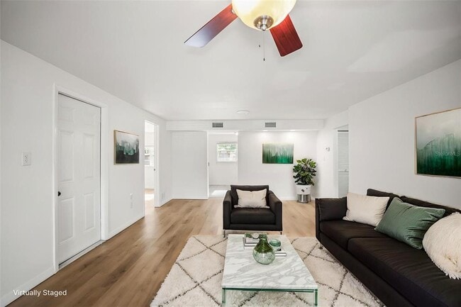Photo - 2955 Bay View Dr