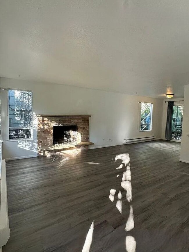 Photo - ar14000 Unit 14004