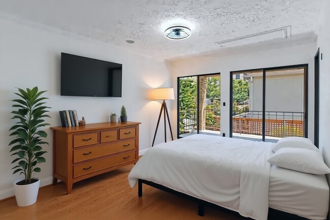 Photo - 1425 Nantucket Dr Unidad D