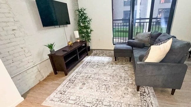 Photo - 1101 Euclid Ave Unit FL5-ID1055679P