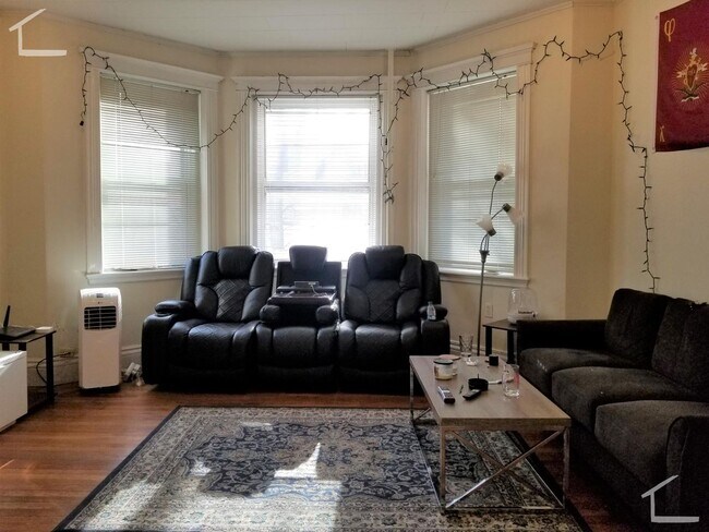 Photo - BROOKLINE 3 BED