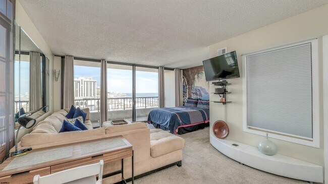 Photo - 3851 Boardwalk Unit 1405