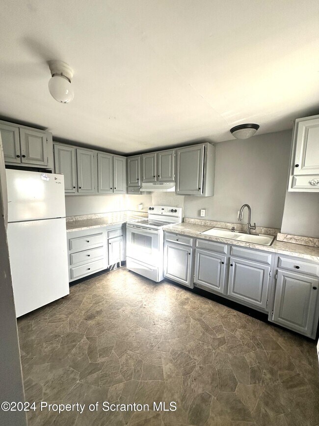 Photo - 280 S Sheridan St