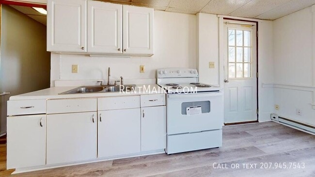 Building Photo - 38 Academy St