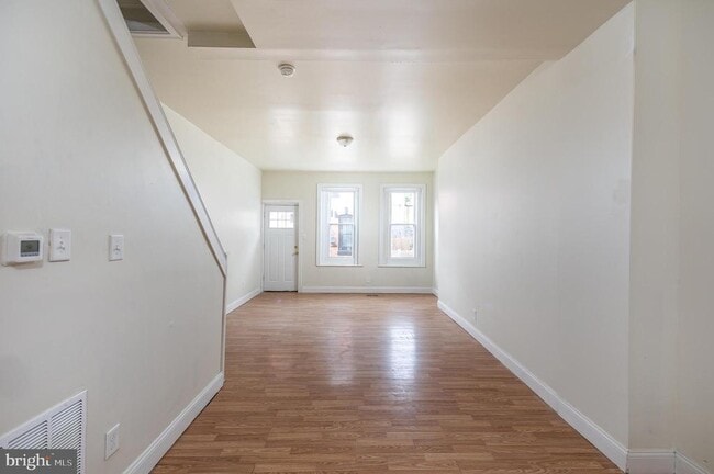 Photo - 1451 N Newkirk St