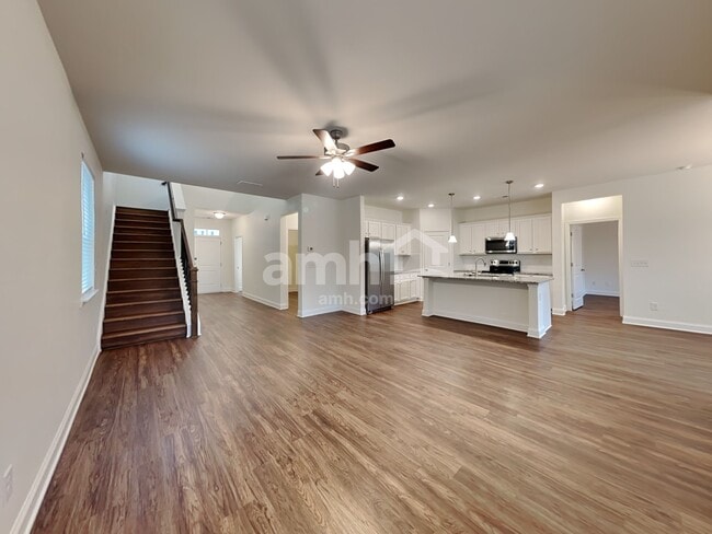 Photo - 426 Levon Ct