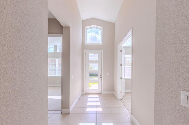 Photo - 9233 Smithies St