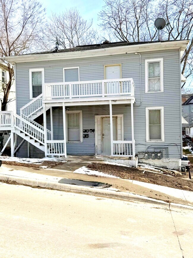 312 N Marion St Unidad 2