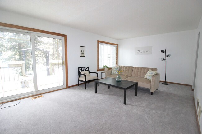 Photo - 493 Shadow Lake Bay