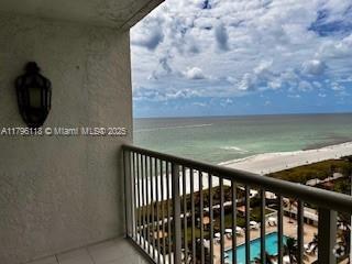 Building Photo - 2655 Collins Ave Unit 1710 Rental