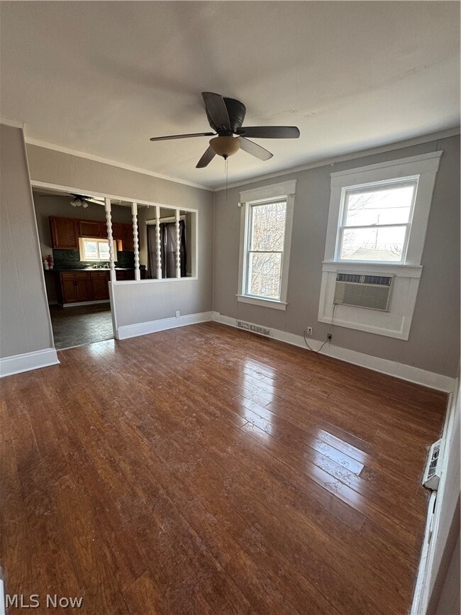 Photo - 9316 Raymond Ave