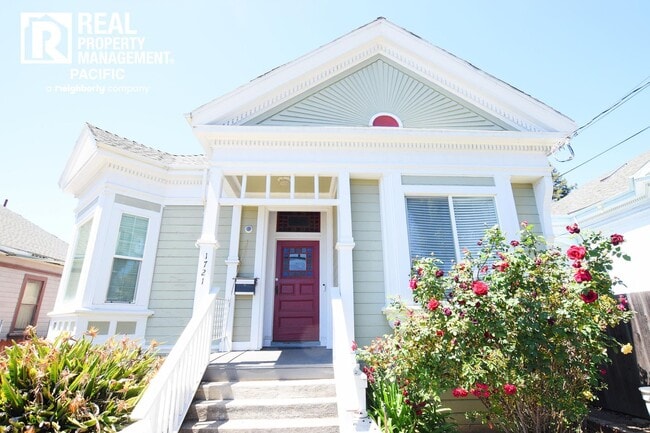 Renovated 5BR Home with Parking & Outdoor ... - Renovated 5BR Home with Parking & Outdoor ...
