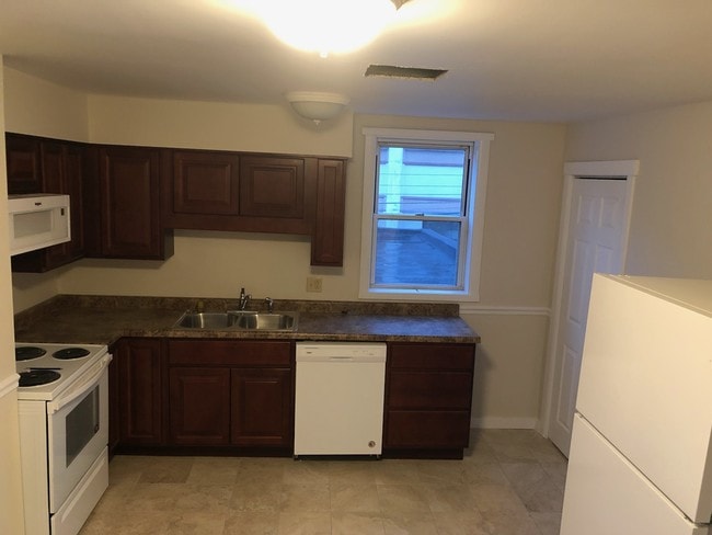 Photo - 31 Freeport St Unit 3