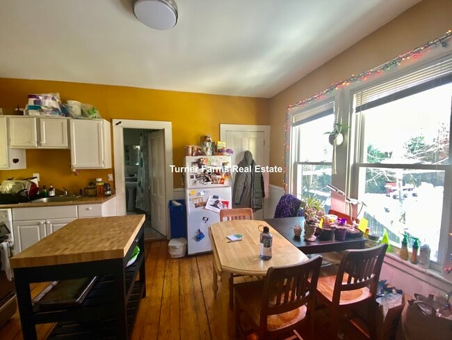 Photo - 44 Delle Ave Unit 2