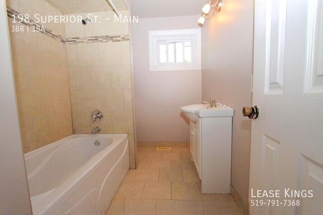 Photo - Fresh Main Floor Unit in Desirable LaSalle...