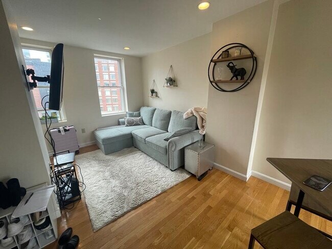 Photo - 205 Endicott St Apartment Unit 4