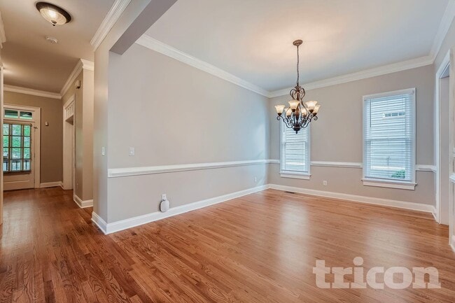 Photo - 1442 Hedgewood Ln NW