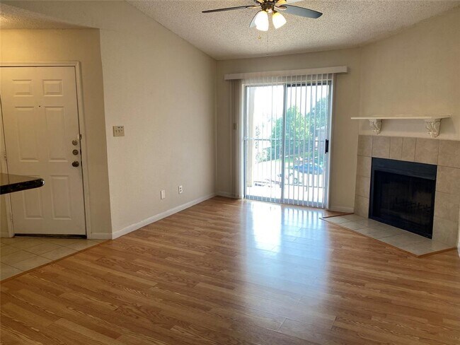 Photo - 2121 Hepburn St Condo Unit 718